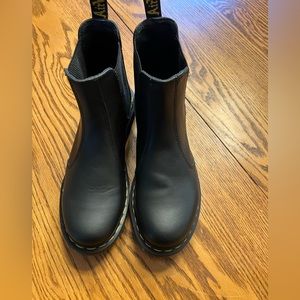 Dr. Martens Chelsea 2976 black boots size US L 9